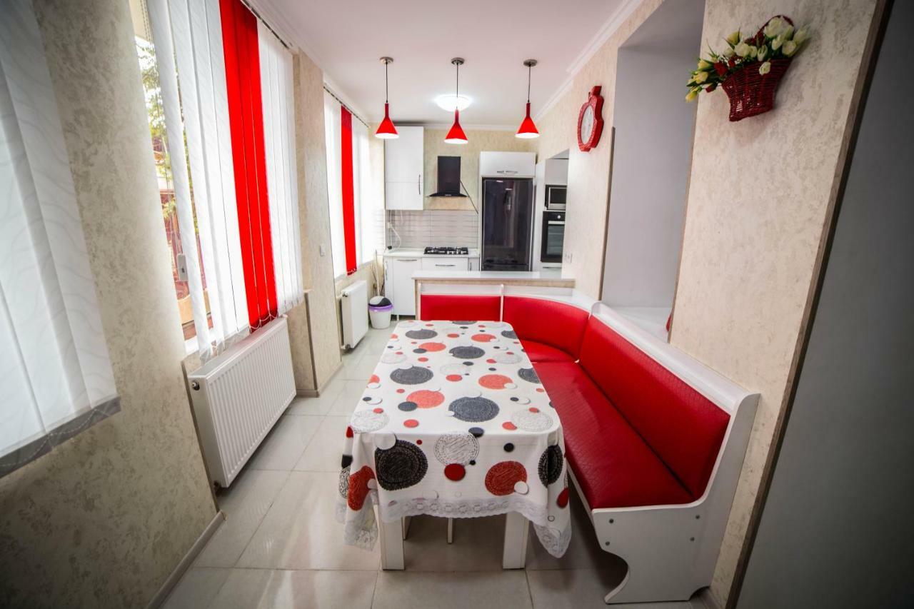 Guest House Theodora Kutaisi Exterior photo